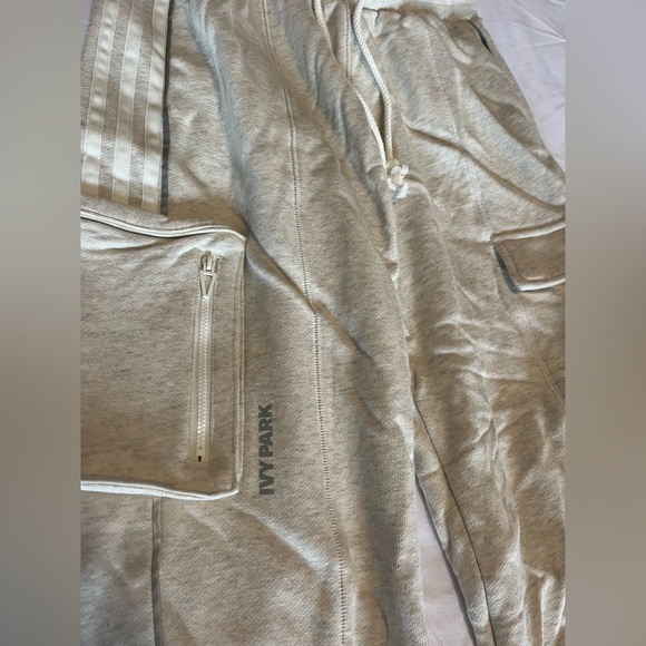 Ivy Park Joggers - Picture 3 of 3